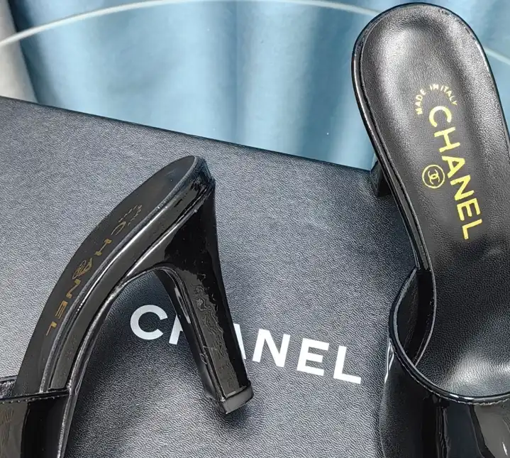 hype Chanel High Heels