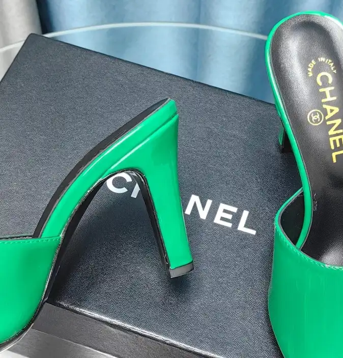 hype Chanel High Heels