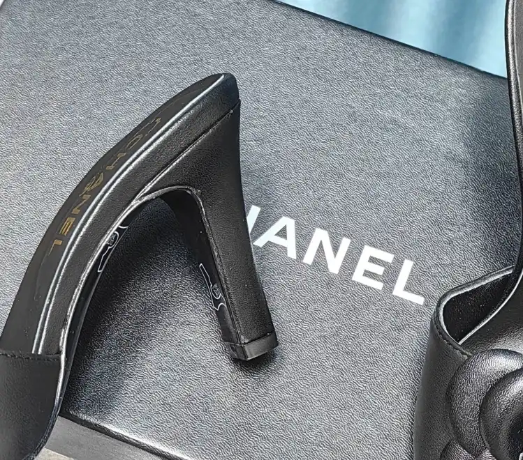 hype Chanel High Heels