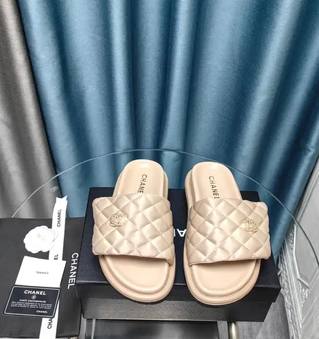 hype Chanel Slippers