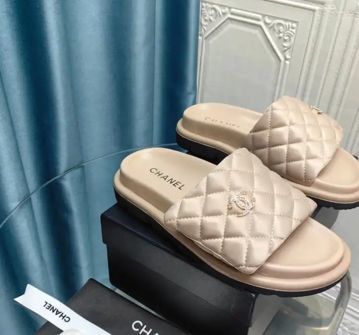 hype Chanel Slippers