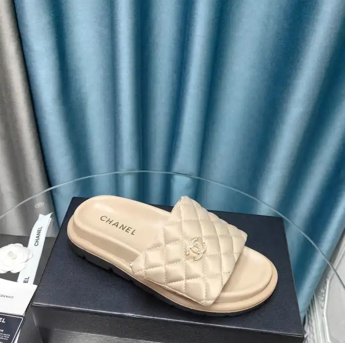 hype Chanel Slippers