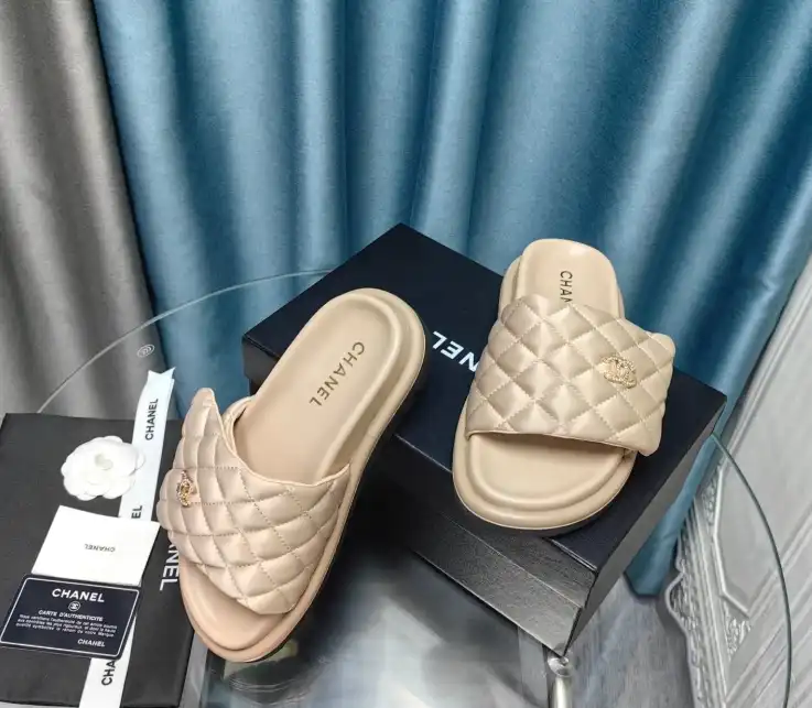 hype Chanel Slippers