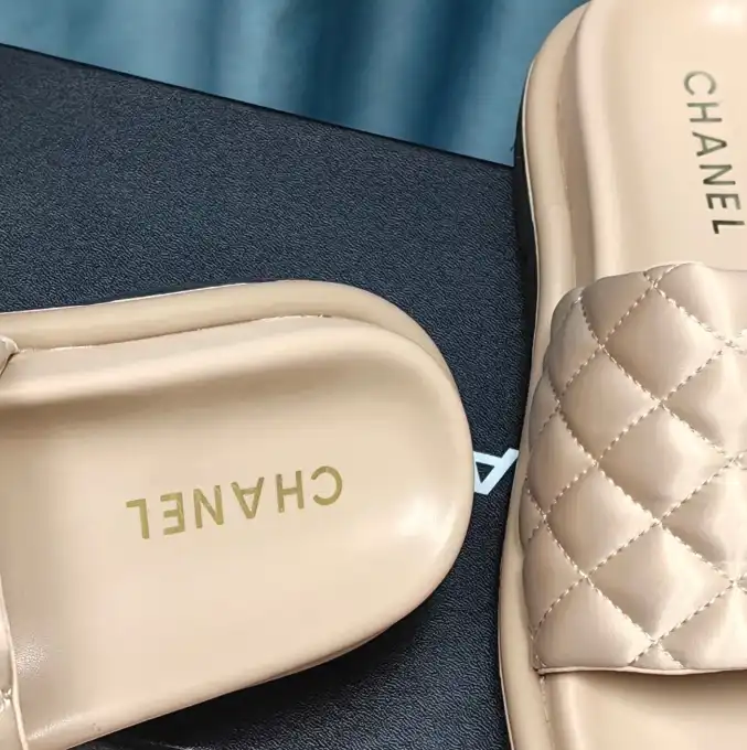 hype Chanel Slippers