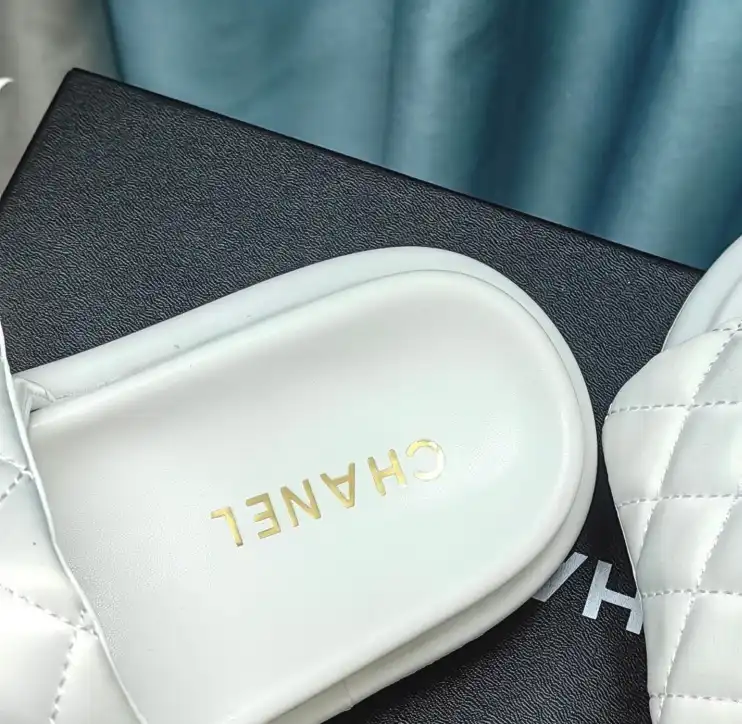 hype Chanel Slippers