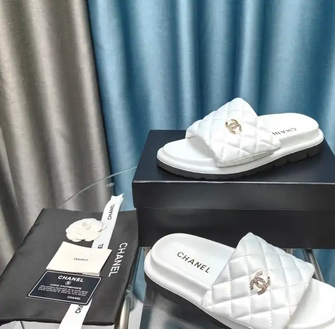 hype Chanel Slippers