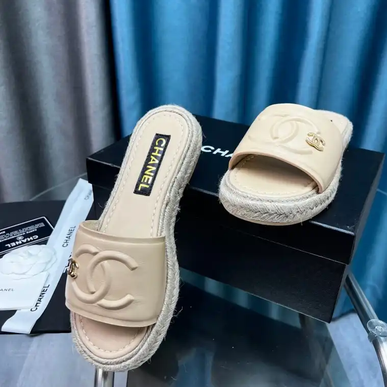 hype Chanel Slippers