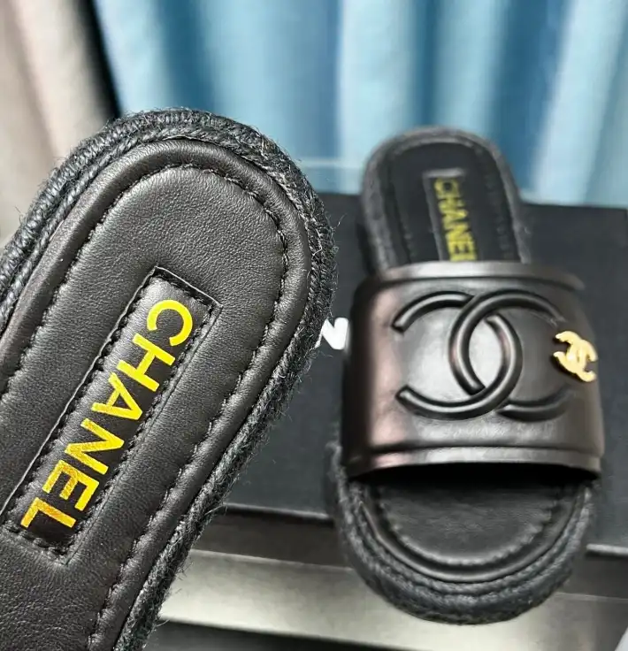 hype Chanel Slippers