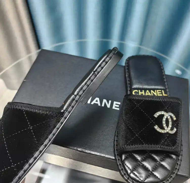 hype Chanel Slippers