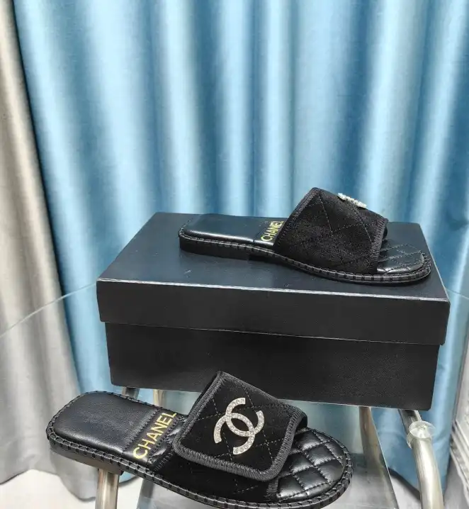 hype Chanel Slippers