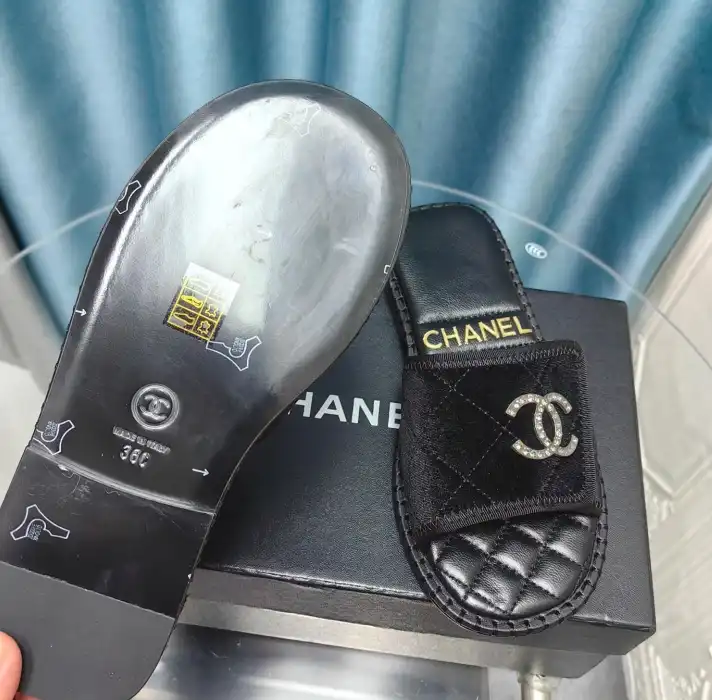 hype Chanel Slippers