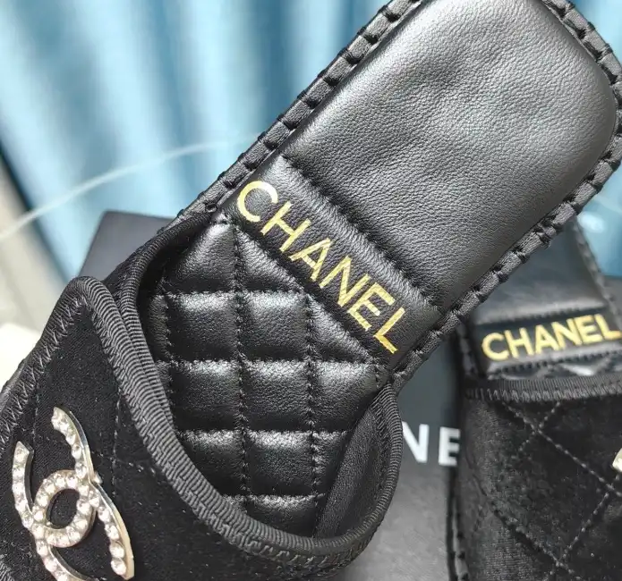 hype Chanel Slippers