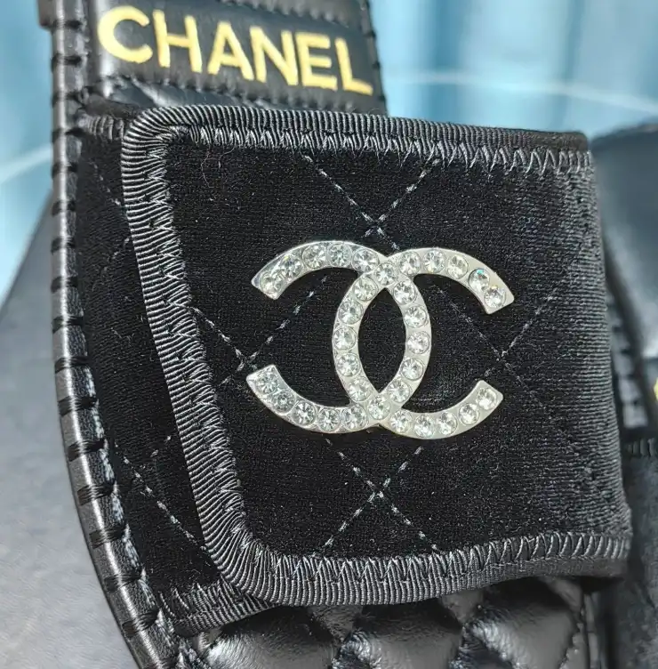 hype Chanel Slippers