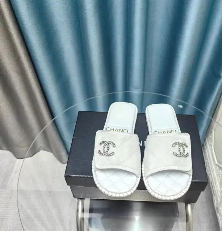 hype Chanel Slippers