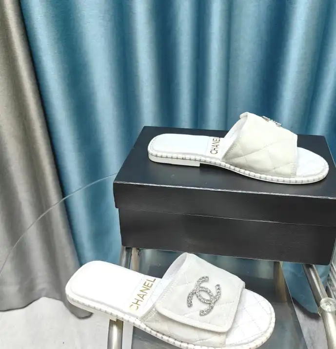 hype Chanel Slippers