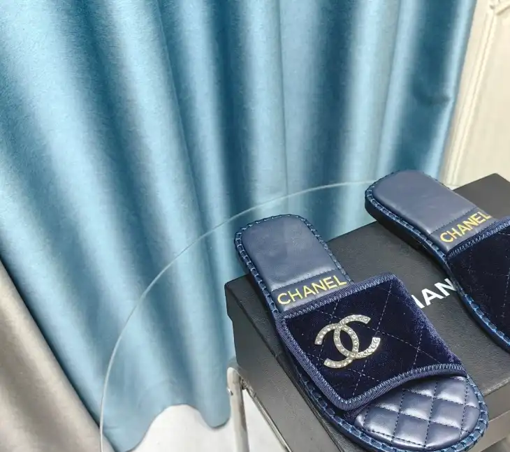 hype Chanel Slippers