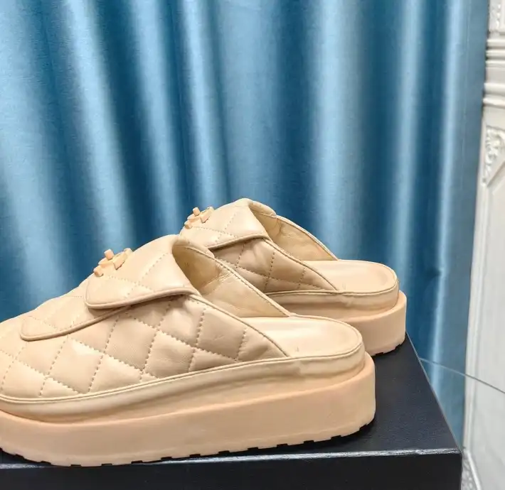 hype Chanel Slippers