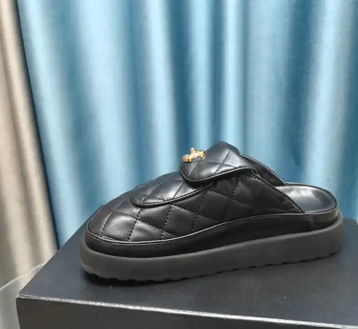 hype Chanel Slippers