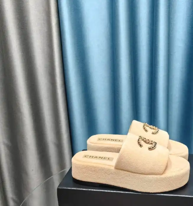 hype Chanel Slippers