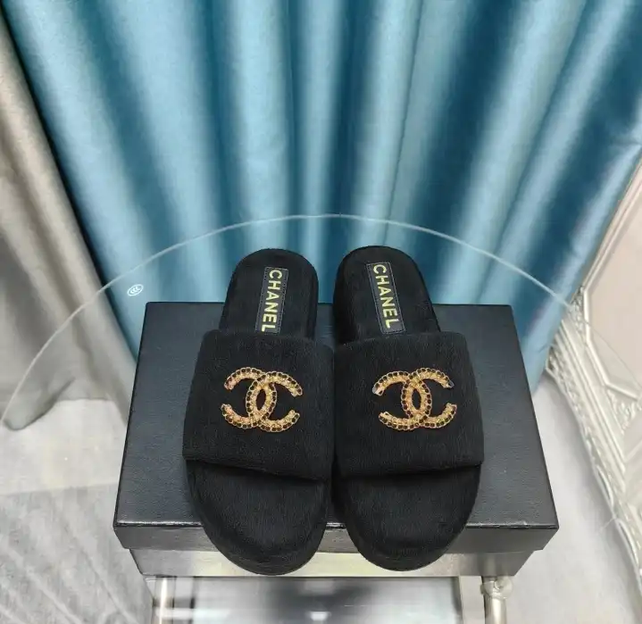 hype Chanel Slippers