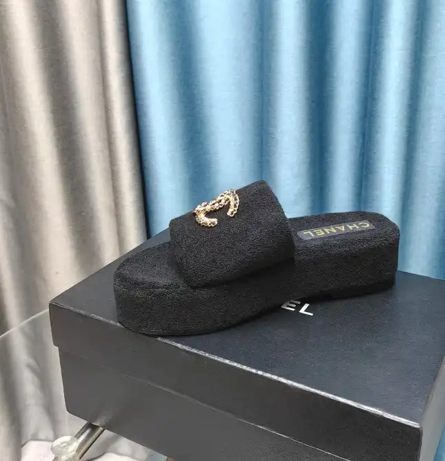 hype Chanel Slippers