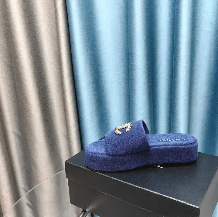 hype Chanel Slippers