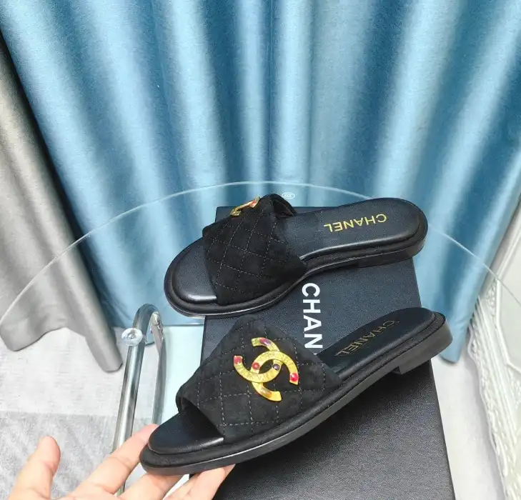 hype Chanel Slippers