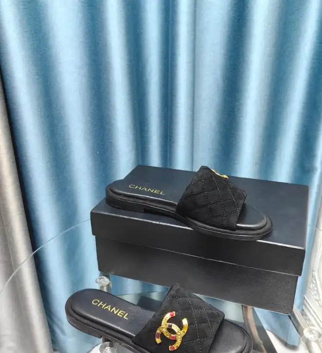 hype Chanel Slippers