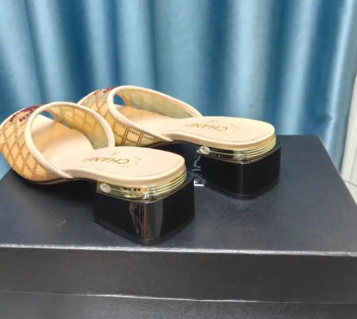 hype Chanel Slippers