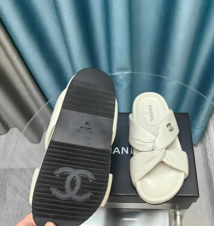 hype Chanel Slippers