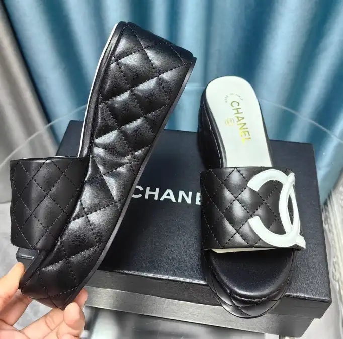 hype Chanel Slippers