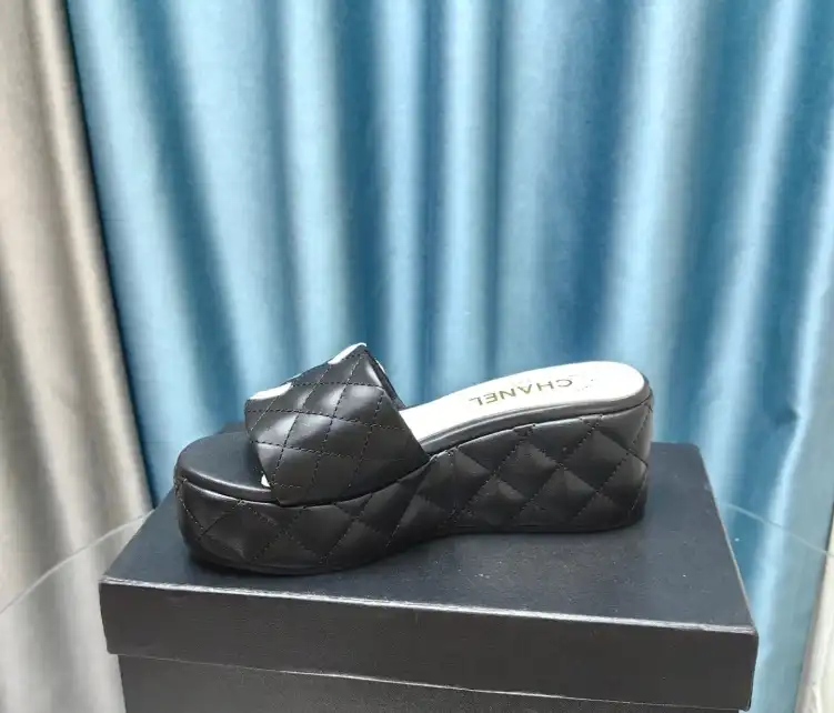 hype Chanel Slippers