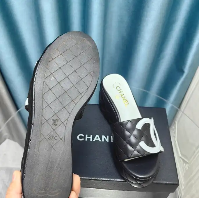 hype Chanel Slippers