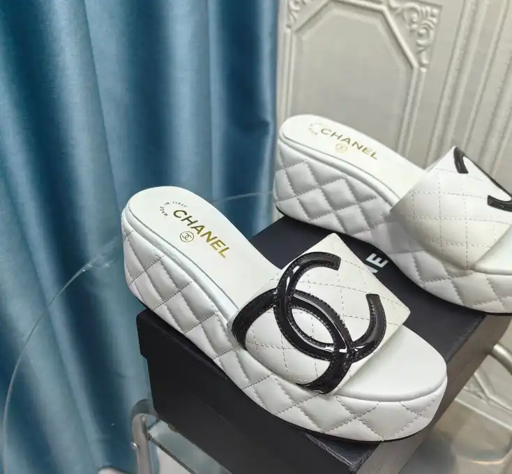 hype Chanel Slippers