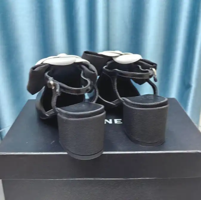 hype Chanel Sandals