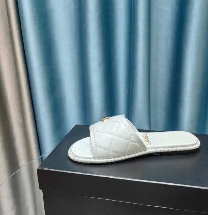 hype Chanel Slippers