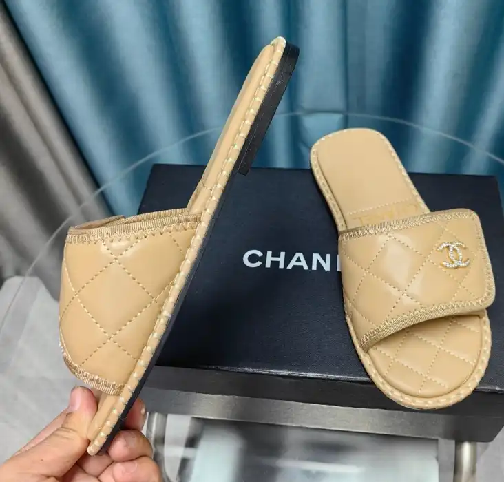 hype Chanel Slippers