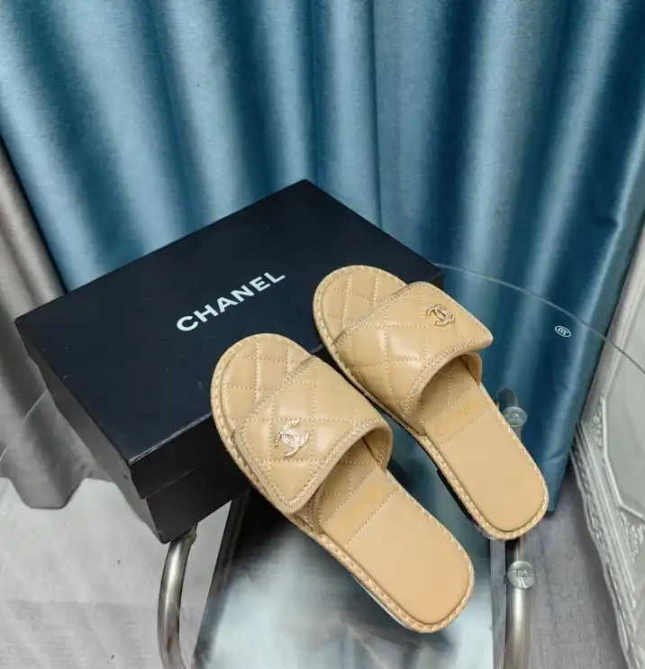 hype Chanel Slippers