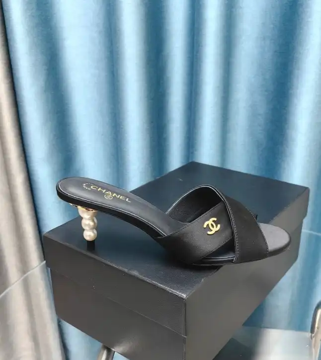 hype Chanel Slippers