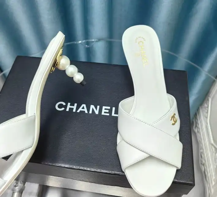 hype Chanel Slippers