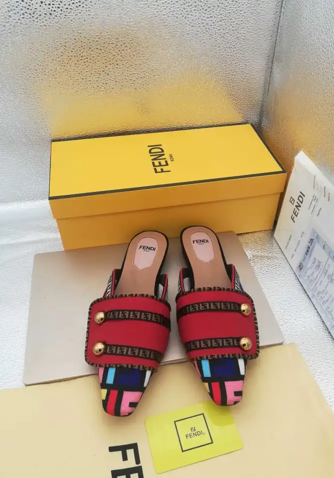 hype Fendi Slippers