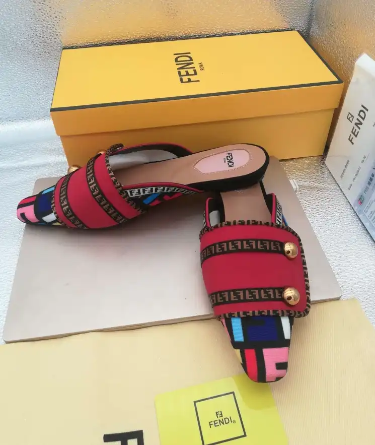 hype Fendi Slippers