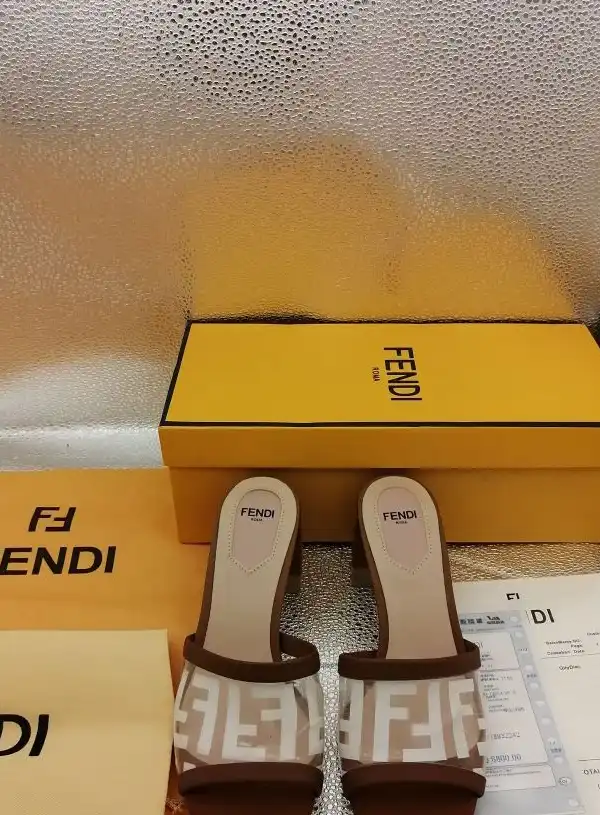 hype Fendi Slippers