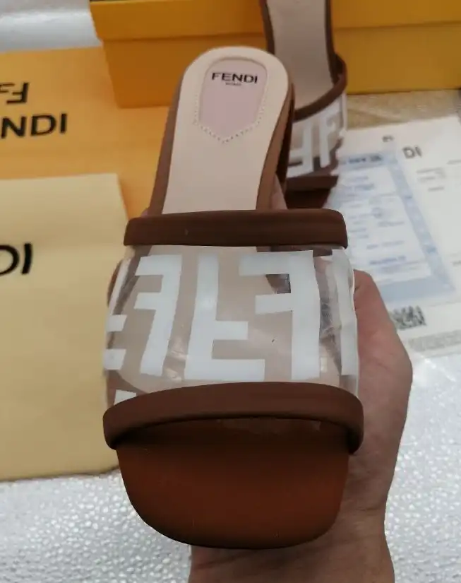 hype Fendi Slippers