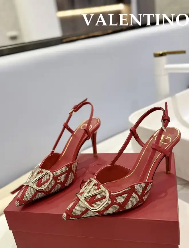 hype Valentino High Heels