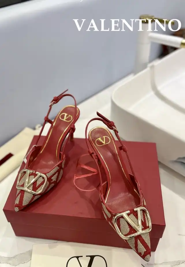 hype Valentino High Heels