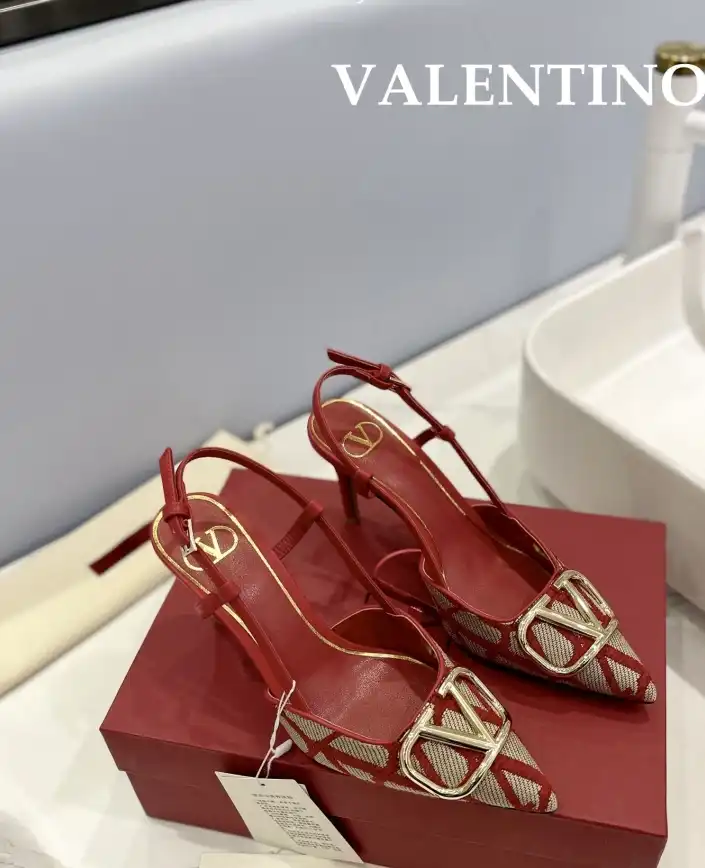 hype Valentino High Heels