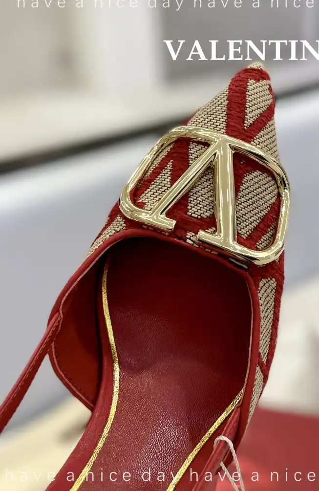 hype Valentino High Heels