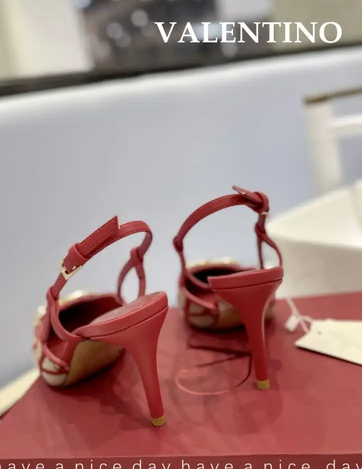 hype Valentino High Heels