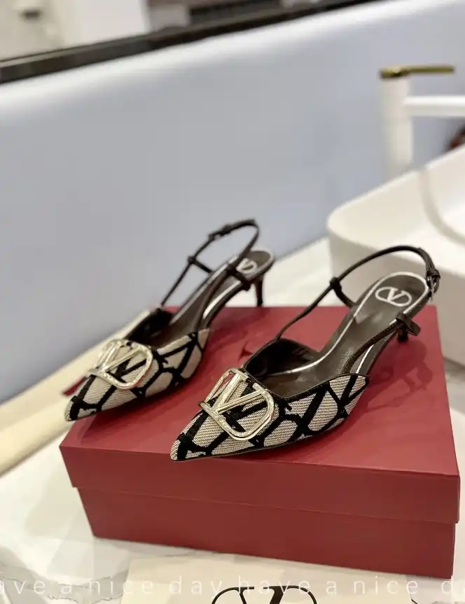 hype Valentino High Heels